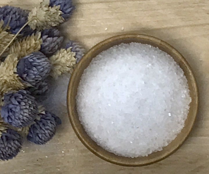 Sel d'Epsom Whenua : découvrez les bienfaits du savon artisanal Sel d'Azur et de ses sels de bain.